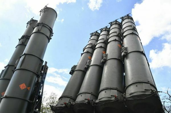 Российские системы ПВО перехватили еще два дрона над Брянской и Курской областями