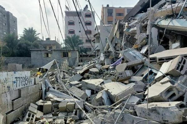 Израильские самолеты атакуют объекты ХАМАС в Газе