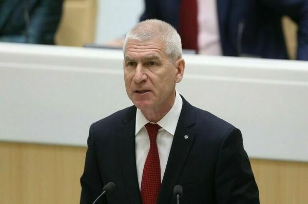 Матыцин заявил о планах ограничить выезд юных хоккеистов за рубеж