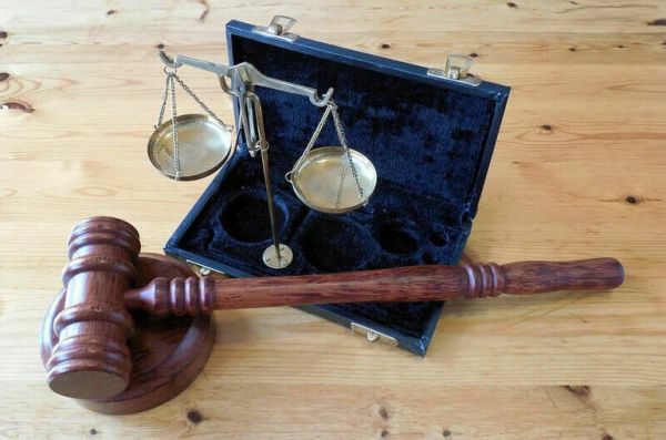 Суд заочно арестовал бывшего топ-менеджера Роскосмоса по делу о хищении