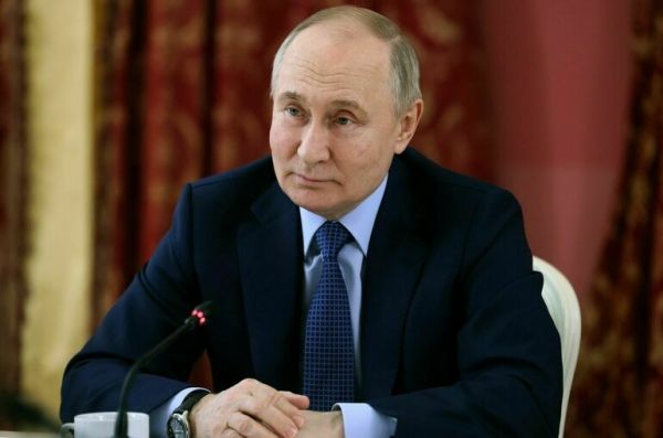 Путин не исключил расширения круга участников программы «Пушкинская карта» Путин не исключил расширения круга участников программы «Пушкинская карта»