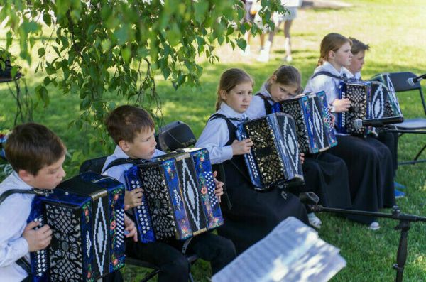 Уроки музыки предлагают дополнить современными патриотическими композициями