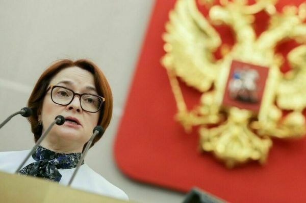 В Банке России не тратят резервы на поддержку курса рубля