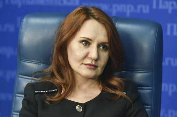 В Госдуме напомнили, кому повысят зарплату в апреле