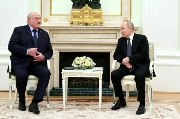 Главы России и Белоруссии обменялись поздравлениями в связи с Днем единения народов