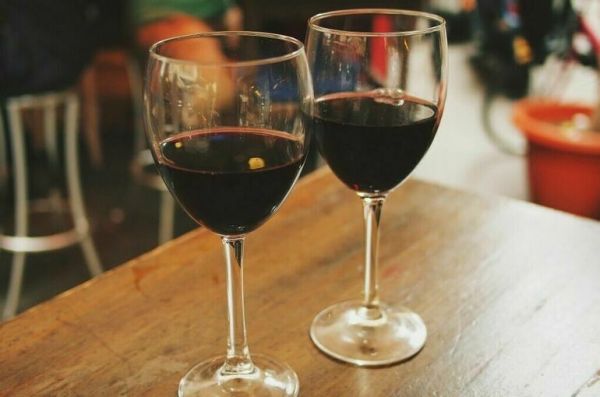 На летних верандах разрешат продавать алкоголь На летних верандах разрешат продавать алкоголь