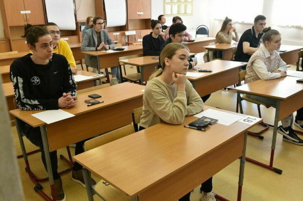 Рособрнадзор проследит за школами с отстающими учениками Рособрнадзор проследит за школами с отстающими учениками