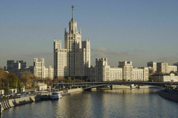 Москвичам спрогнозировали умеренно теплую погоду до конца июня