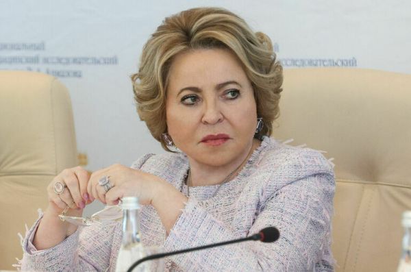 Матвиенко призвала запретить деятельность всех микрофинансовых организаций