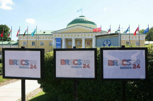 В Петербурге открылся юбилейный Парламентский форум БРИКС