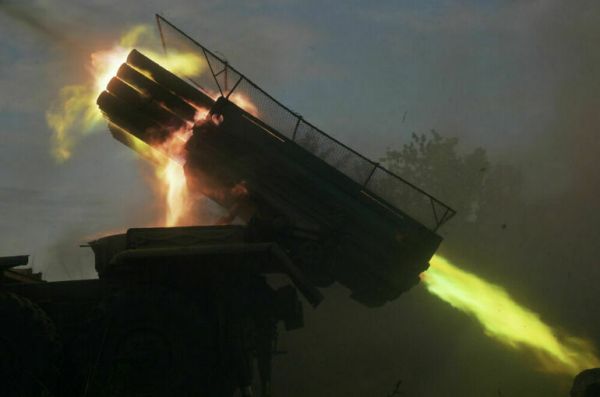 Армия России поразила нефтеперерабатывающий завод, снабжавший топливом ВСУ