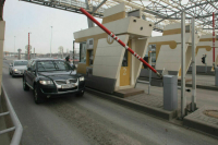 Депутат Хамзаев оценил идею высылать из России мигрантов с судимостью 