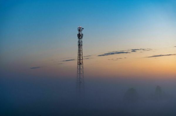 ФАС возбудила дела из-за доплат за связь в Крыму и Севастополе