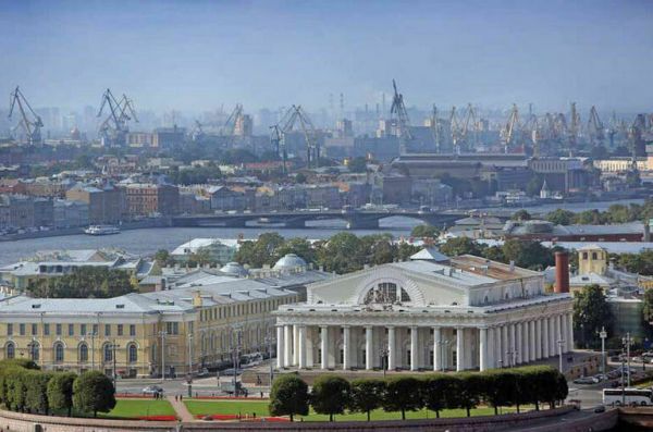 Петербург вошел в список популярных направлений для деловых путешествий по РФ