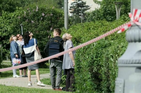 Россиянам напомнили, где нельзя прятаться при атаке беспилотника Россиянам напомнили, где нельзя прятаться при атаке беспилотника