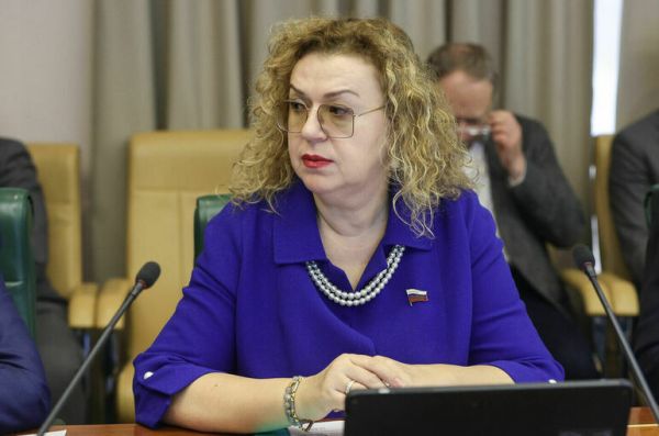 Сенатор Епифанова напомнила о неформальных санкциях против россиян Сенатор Епифанова напомнила о неформальных санкциях против россиян