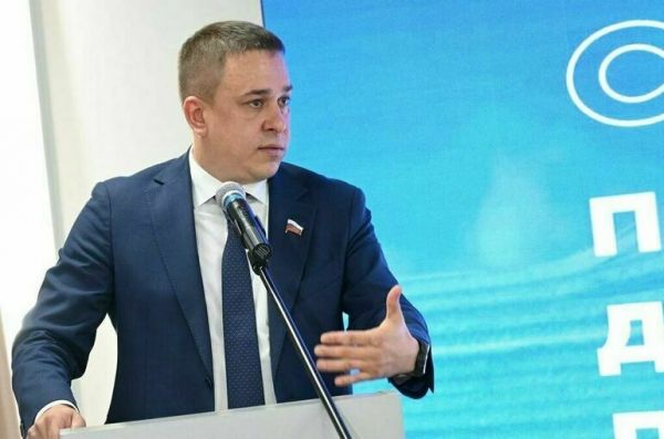 Сенатор Гибатдинов призвал к компромиссу в вопросе запрета пиратского контента в кинотеатрах