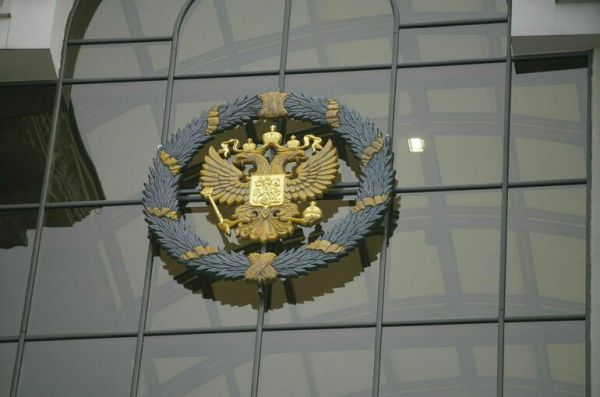 Верховный суд запретил банкам в одностороннем порядке вводить новые комиссии 