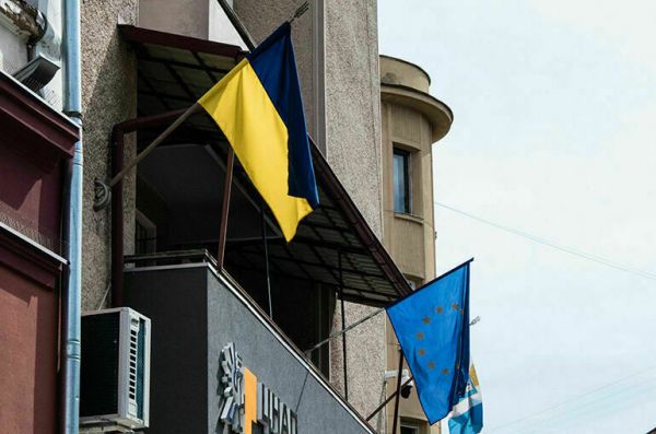 Депутат рады Дмитрук считает, что Украине не нужно членство в НАТО и Евросоюзе