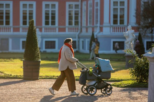 Работающим матерям-одиночкам напомнили о положенных льготах