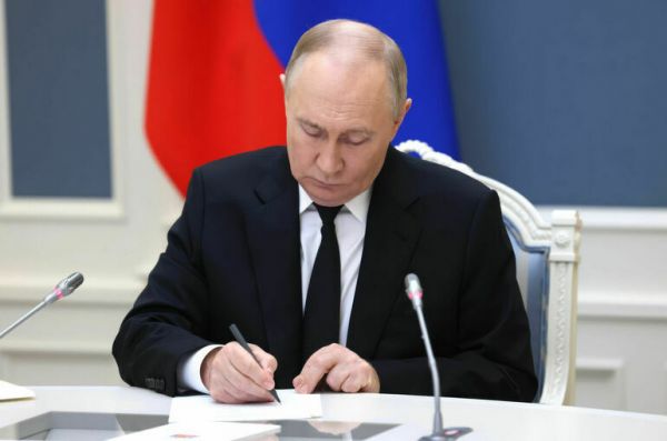 Путин разрешил госорганам скрывать часть данных во время военного положения