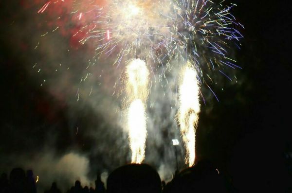 Россиянам напомнили о штрафах за нелегальную продажу пиротехники