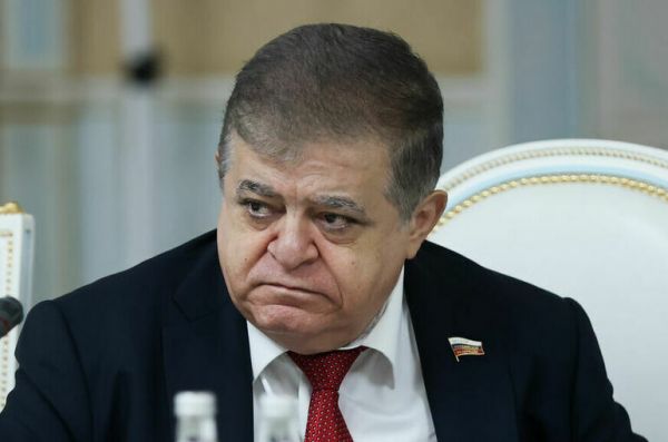 Сенатор Джабаров: Зеленский не сможет перебить президента РФ своими заявлениями Сенатор Джабаров: Зеленский не сможет перебить президента РФ своими заявлениями