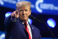 Захарова считает, что Украина могла бы стать лидером во многих областях на деньги Запада