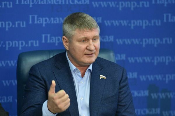 Депутат Шеремет считает, что Трамп сможет вернуть уважение к США