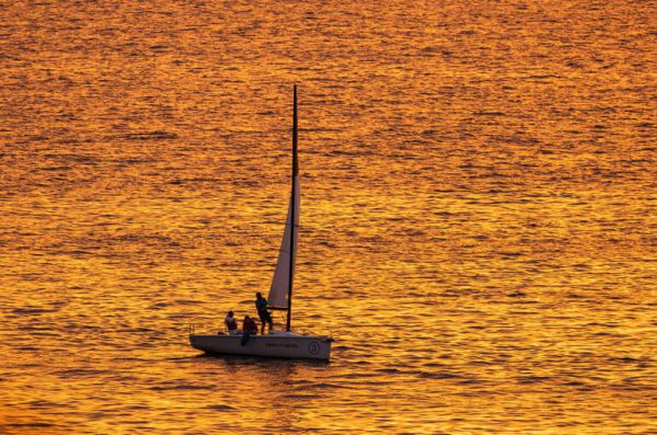 Госдума приняла закон о безопасности на воде
