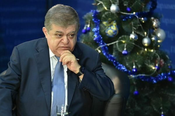 Сенатор Джабаров: Приостановка США иностранной помощи для РФ ничего не значит