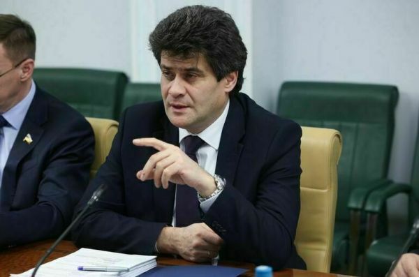 Сенатор Высокинский: Число вакансий в сфере ЖКХ за год выросло на 69%