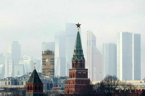 Москвичей предупредили о резком повышении атмосферного давления