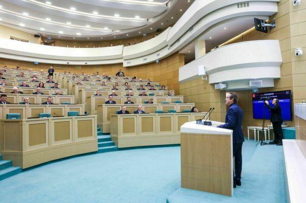 Владимир Машков рассказал сенаторам об основах успеха  