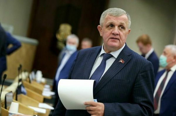 Депутат Коломейцев назвал решения, которые изменят ситуацию на рынке труда