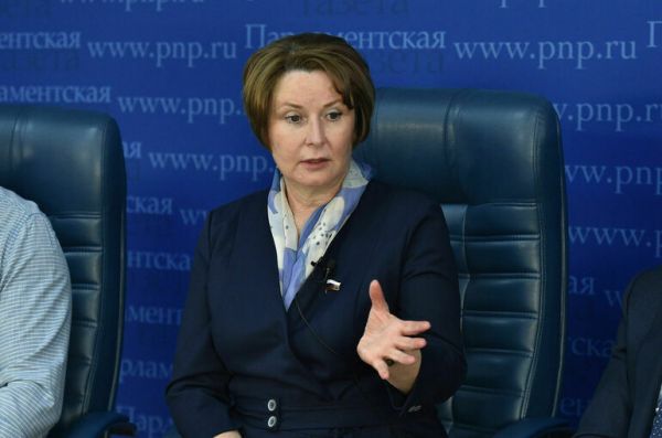 Депутат Разворотнева объяснила принцип отключения отопления в домах