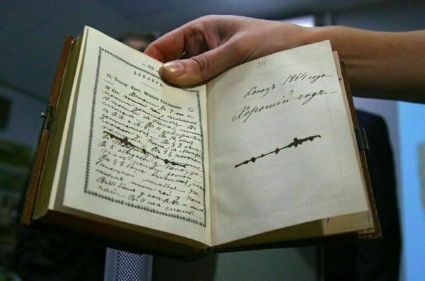 Император крестьян жил под прожекторами недовольной Европы