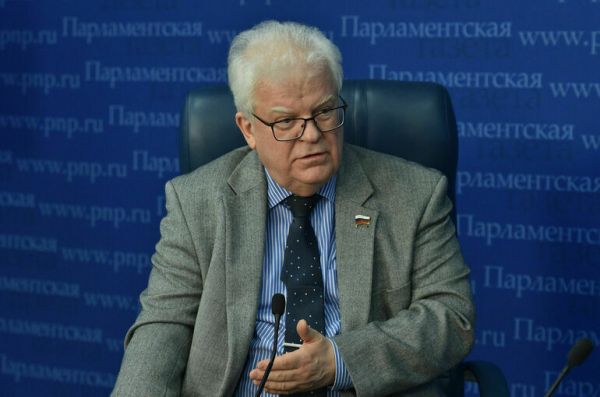 Сенатор: Допсредства ЕС на оборону лягут бременем на несколько поколений европейцев