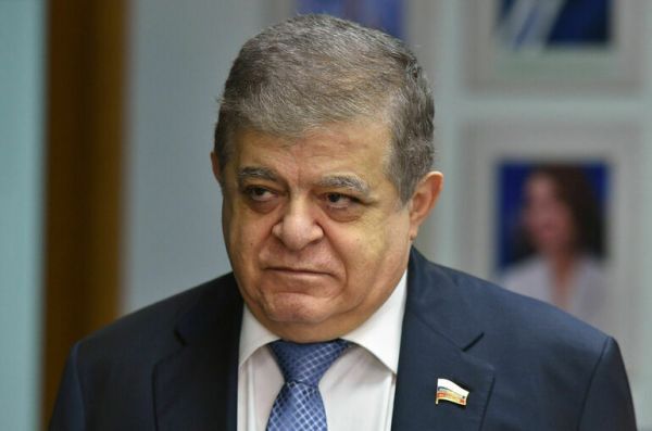 Сенатор Джабаров: Путин и Трамп показали огромное уважение друг к другу