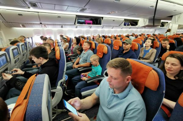 Самолеты в России летом при нехватке кресел заменят на более вместительные