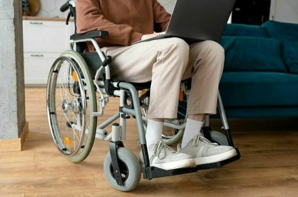 Участникам СВО предложили оказывать бесплатную социальную помощь на дому