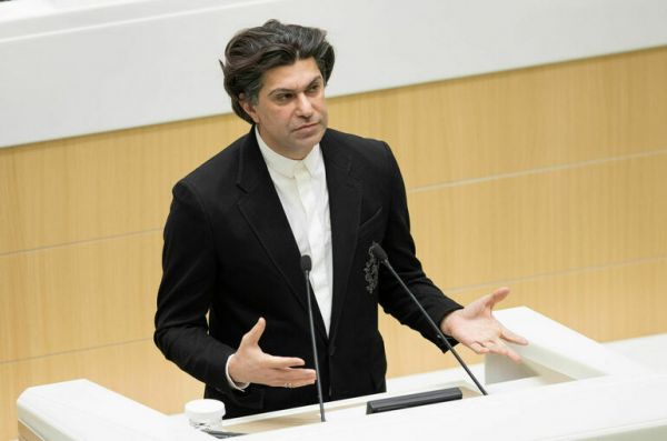 Цискаридзе поблагодарил Матвиенко за помощь в решении учебного вопроса