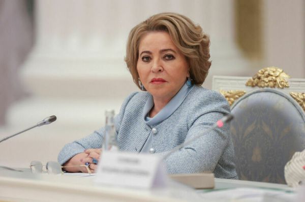 Матвиенко поздравила коллектив Всероссийского музея Пушкина с Днем русского языка