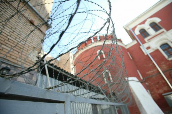 Следственные изоляторы перейдут в ведение ФСБ