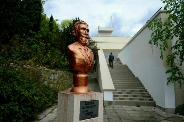 Какой будет новая жизнь старой Ялтинской киностудии