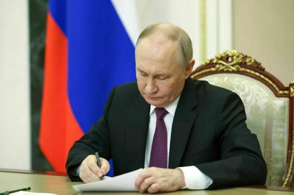 Путин поручил создать рабочую группу по сохранению объектов культурного наследия