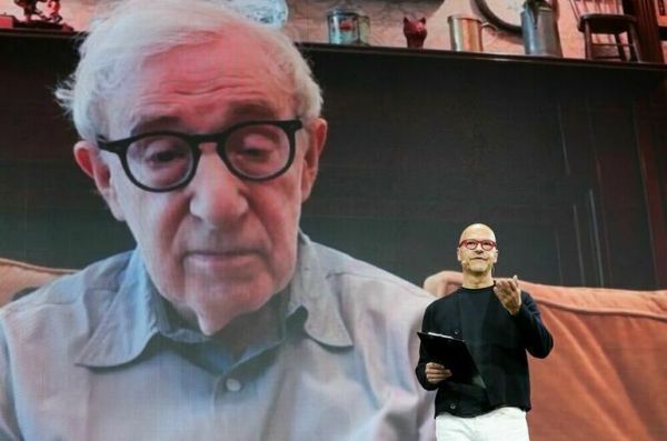 Режиссер Аллен ответил Киеву на критику его участия в Московской неделе кино