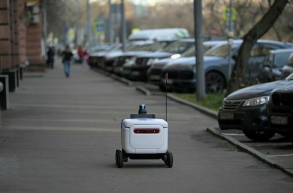 В России проведут эксперимент по внедрению роботов-доставщиков В России проведут эксперимент по внедрению роботов-доставщиков