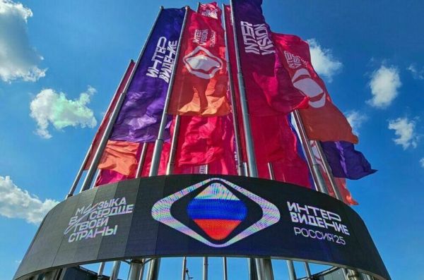 Песков: Путин посмотрит &laquo;Интервидение&raquo; по ТВ