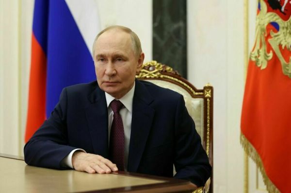 Путин назвал одним из приоритетов сохранение экономической стабильности